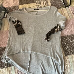 Michael Lauren Light Gray Top with Camouflage Accents